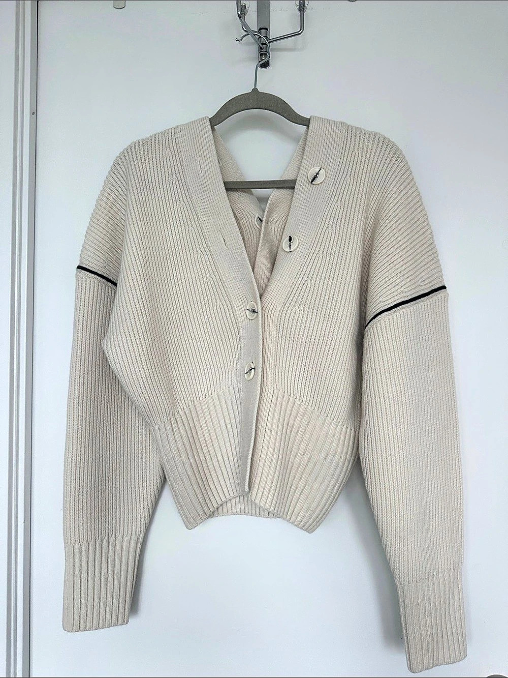 Wool Cream Knit Cardigan Like New